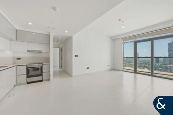 Full Skyline View | Large Layout | Vacant