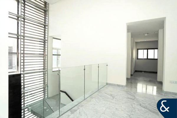 Prime Location / Near Lagoon / Vacant