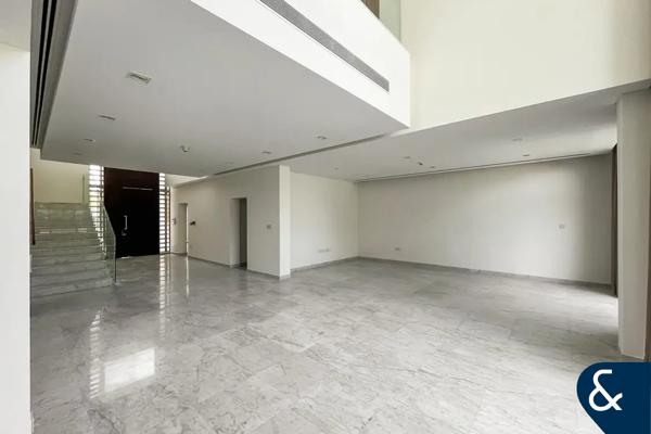 Prime Location | Near Lagoon |  Vacant