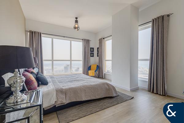 Fully Renovated | 2 Bed | Vacant On Transfer