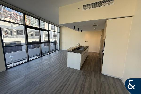 Large 2 Beds | Modern interior | Corner Unit