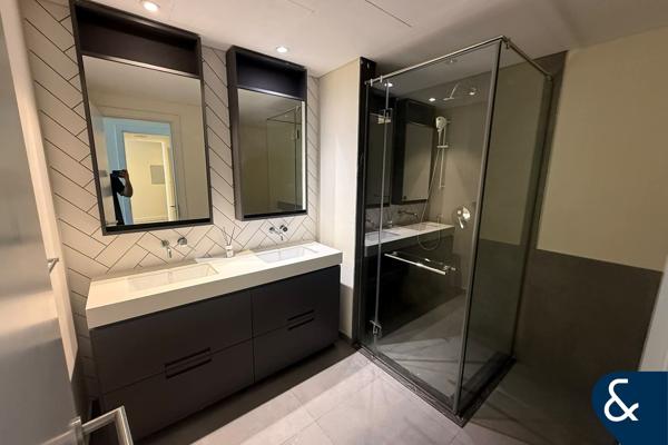 Large 2 Beds | Modern interior | Corner Unit