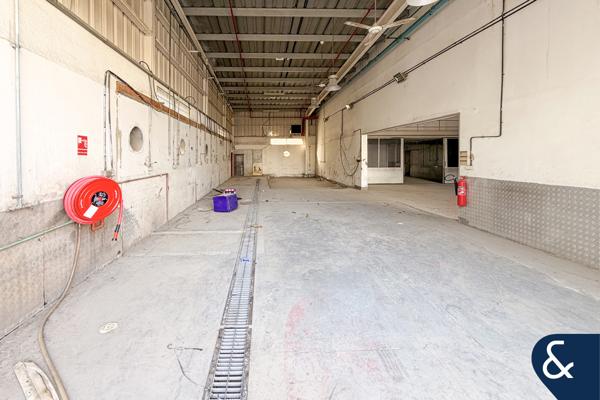 Road Facing | Fully Fitted Garage | Vacant