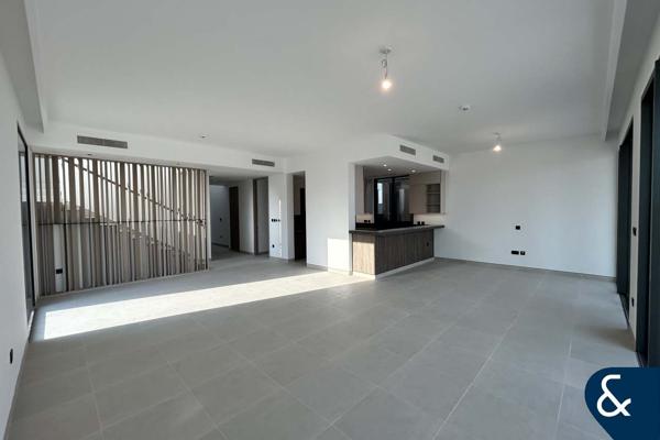 Stunning Villa | 5 Bedroom | Vacant Now