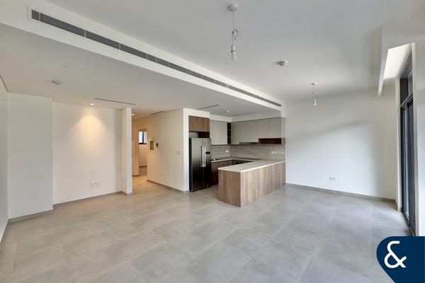 Vacant | Quiet Road | Park Facing | 3 Beds