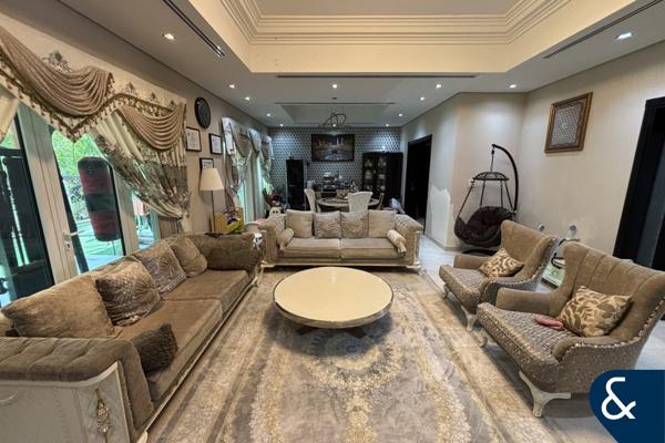 Corner Unit | Internal | Large Plot