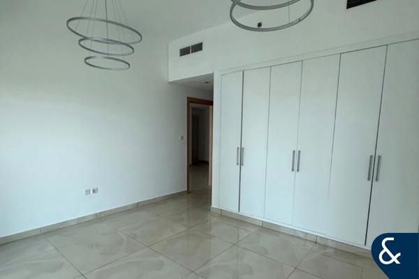 1 Bed | Unfurnished | Vacant | Large Layout