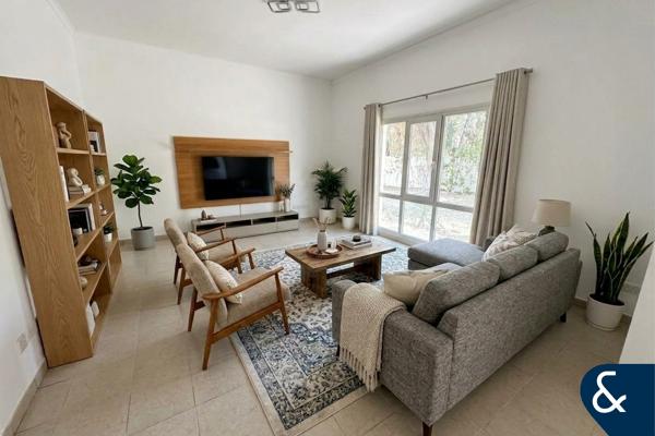Amazing Plot | 4 Bed | Vacant | Reno Project