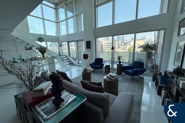 Upgraded | Two Room | Canal Views | Duplex