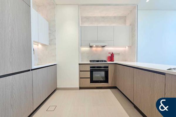 VACANT ONE BED | HIGH FLOOR | CALL TO VIEW