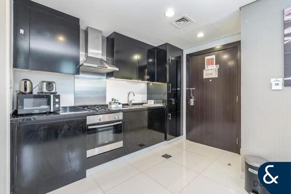 Exclusive Studio | High Floor | Canal Views