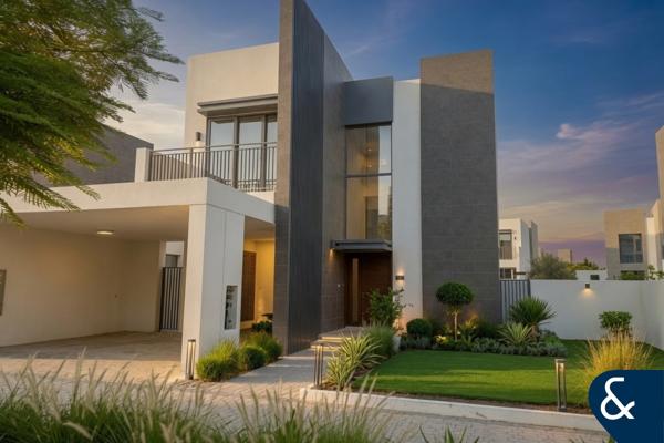 Vacant now | Large plot | Premium Villa