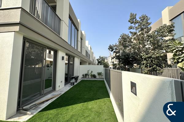 KITCHEN APPLIANCES | LANDSCAPED | VACANT