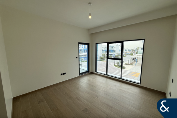 Close to Park | Corner Unit | Brand New |