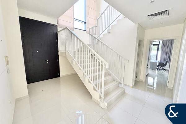 Vacant | Single Row | 5 Bedroom + Maids