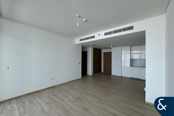 1 Bedroom | Vacant on Transfer | Branded