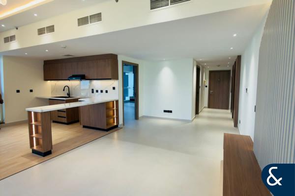 Fully upgraded | High floor | Vacant