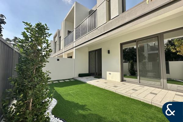 LANDSCAPED | KITCHEN APPLIANCES | VACANT