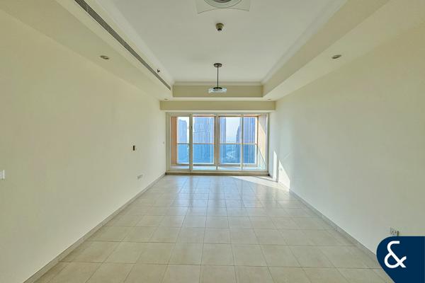 UNFURNISHED | CANAL VIEWS | HIGH FLOOR