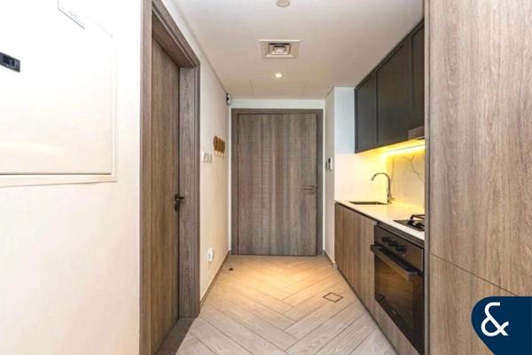 Furnished | Vacant | Direct Pool Access