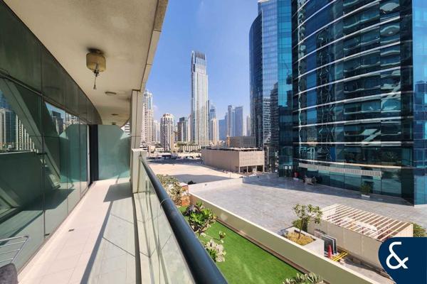 Canal View | Natural Light | One Bedroom