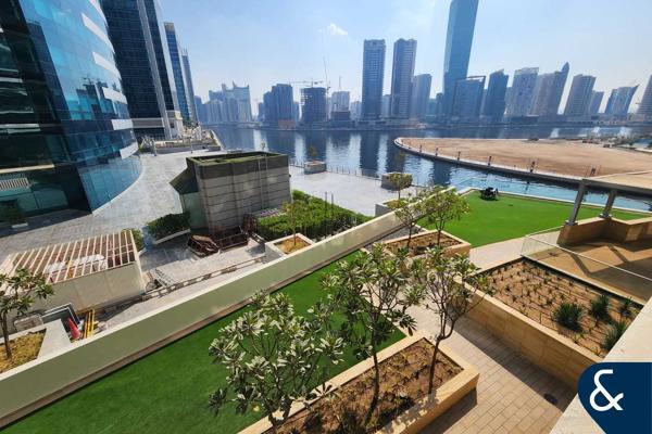 Canal View | Natural Light | One Bedroom