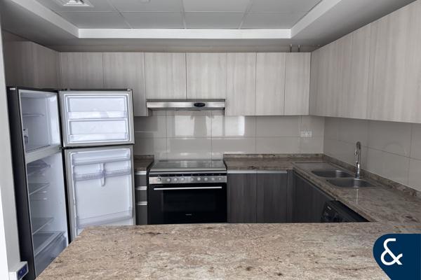 Appliances | Large and Spacious | Modern