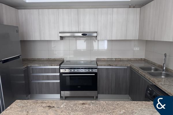 Appliances | Large and Spacious | Modern