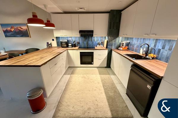 Upgraded 1 Bed | Unfurnished | Garden View