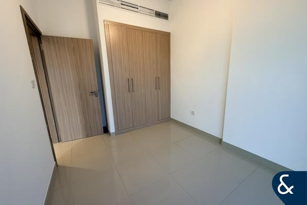 VOT | Views of Racecourse | Unfurnished