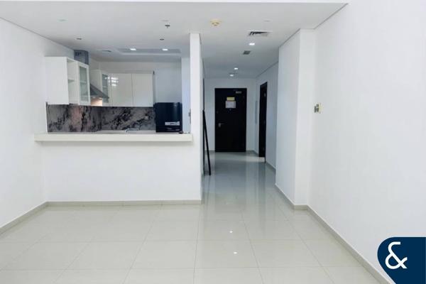 Pool & Golf View | Vacant Now | Corner Apt