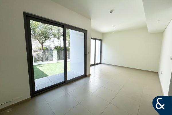 Single Row | 3 bedrooms | Vacant On Transfer