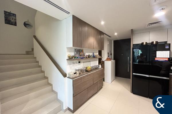 Single Row | 3 bedrooms | Vacant On Transfer