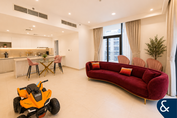 Corner Unit | Three Bed + Maids | 2000 sq ft
