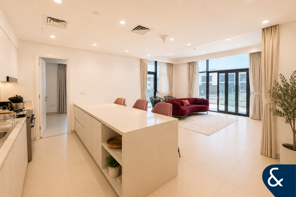 Corner Unit | Three Bed + Maids | 2000 sq ft