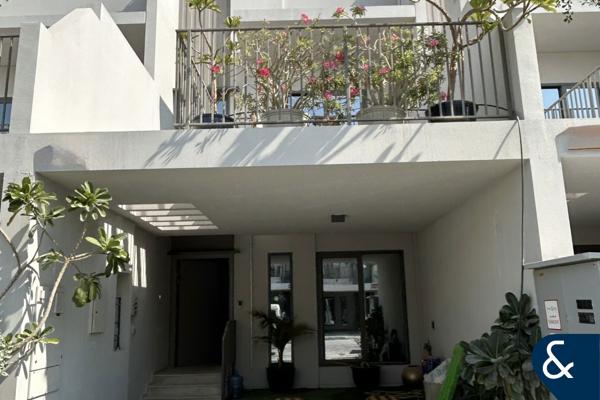Modern Townhouse | 2 Beds + Maids | Rented
