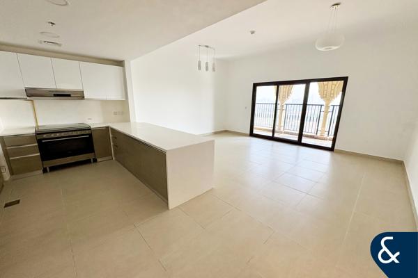 VACANT | GOLF COURSE VIEWS |2 BED CORNER UNIT