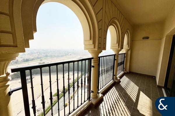 VACANT | GOLF COURSE VIEWS |2 BED CORNER UNIT