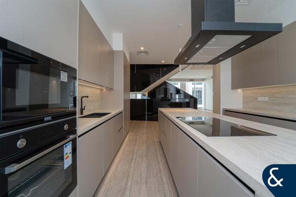 Brand New | 4,940 BUA | Close to the Bay