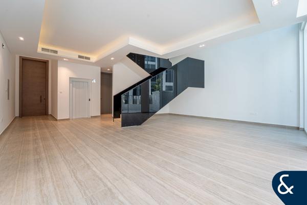 Brand New | 4,940 BUA | Close to the Bay