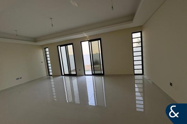 Five Bedrooms | Townhouse | Three Storey