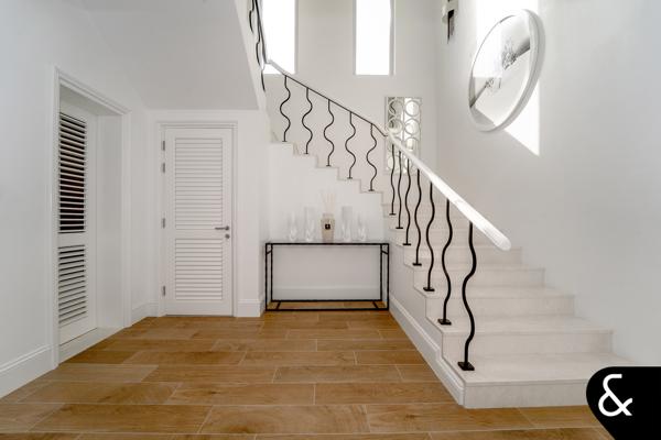 Exclusive Listing - Earth Course View - Immaculate - Image 10