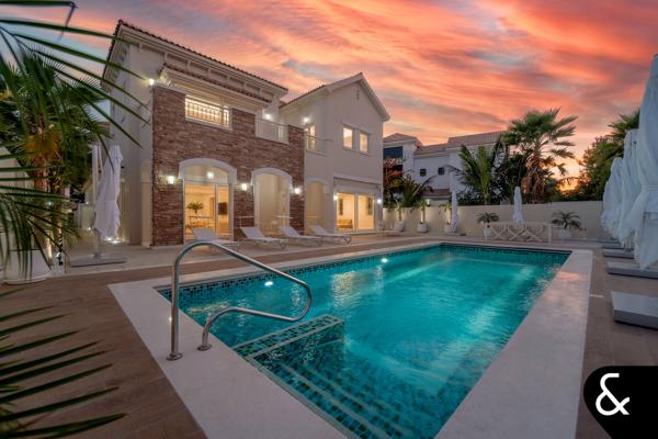 Exclusive Listing - Earth Course View - Immaculate