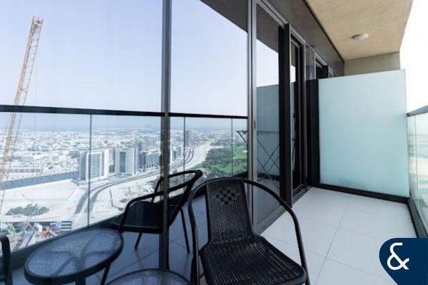 Studio | City View | Modern | One Bathroom