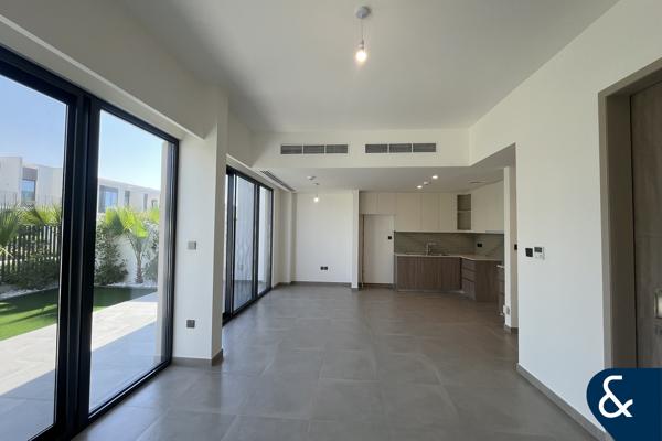 Perfect Condition | Single Row | Landscaped