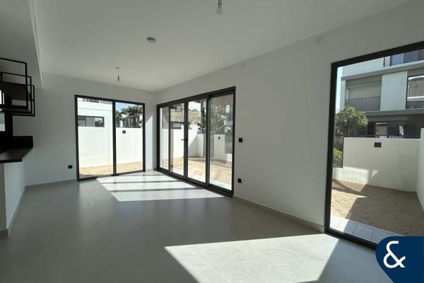 Twin Villa | Entertainment | Open Kitchen