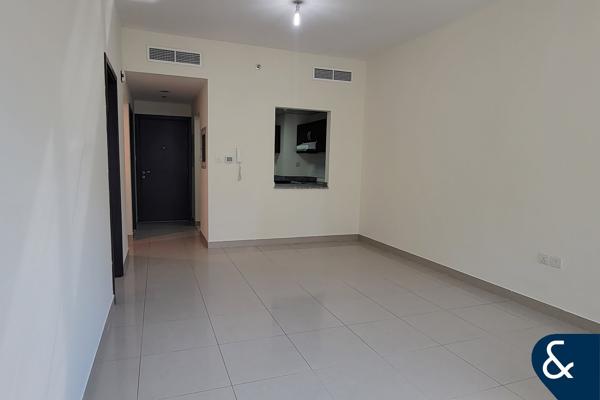 1 Bed | 2 Bath | Pool View | Unfurnished