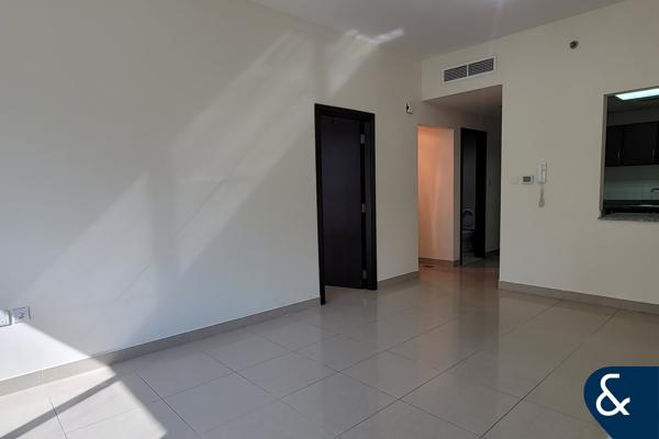 1 Bed | 2 Bath | Pool View | Unfurnished