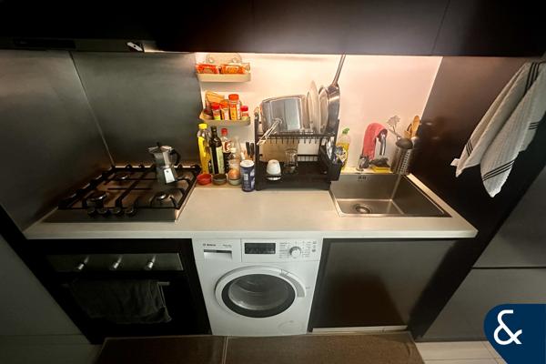 Studio | Close to mall | Vacant soon