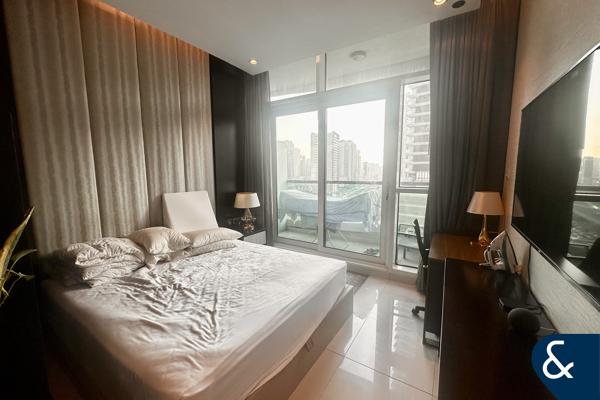 Studio | Close to mall | Vacant soon